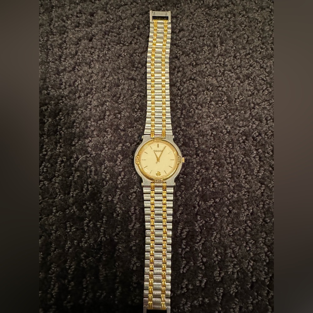 Gucci watch - Picture 2 of 4